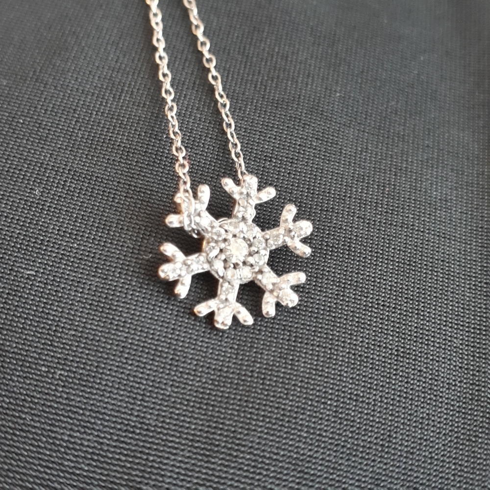 Silver Snowflake Necklace - Picture 7 of 9